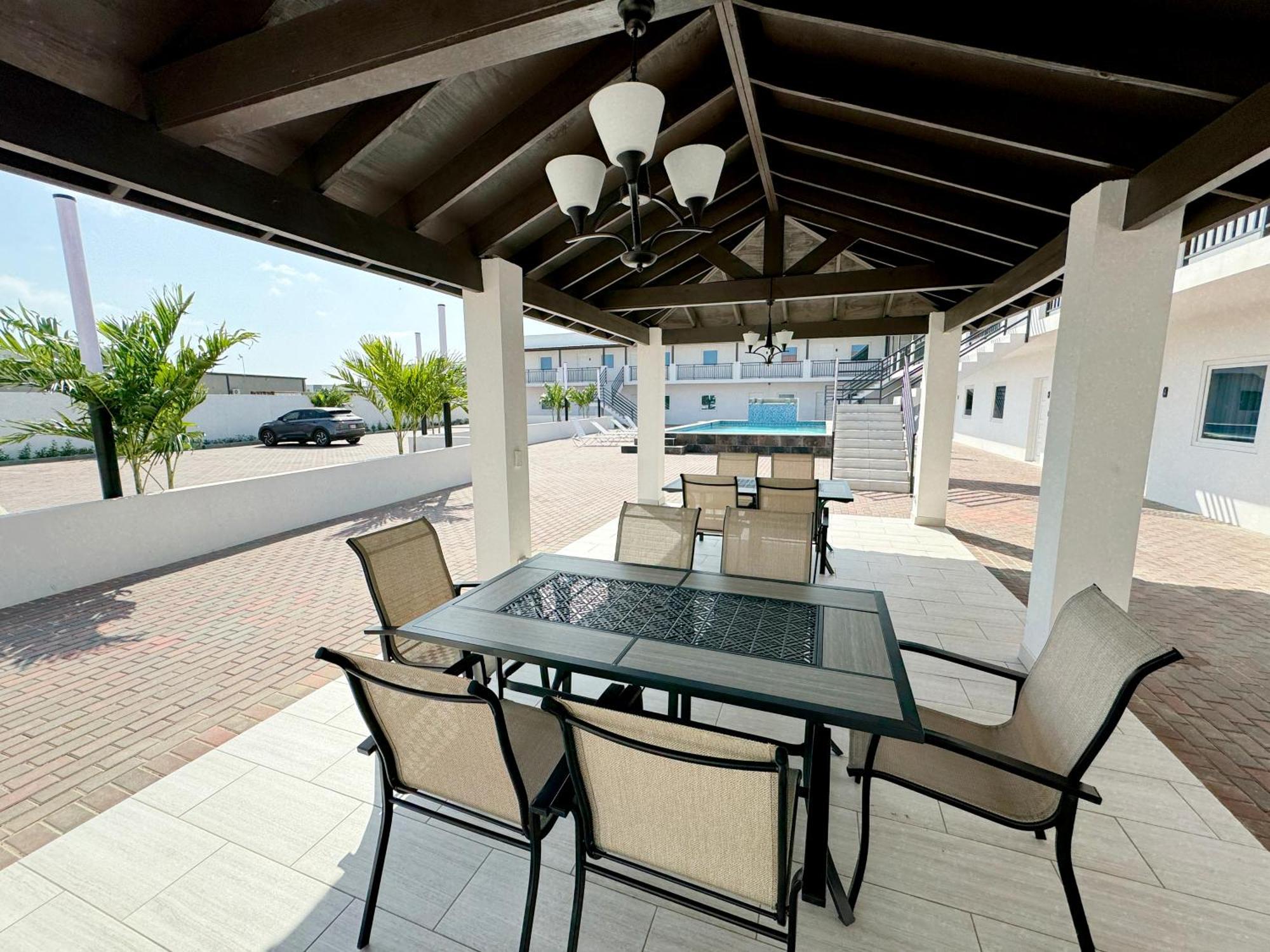 אורנג'סטאד Bon Bini Suites מראה חיצוני תמונה