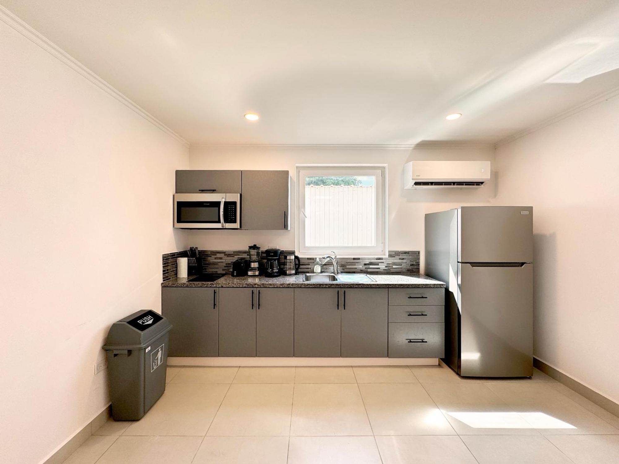 אורנג'סטאד Bon Bini Suites מראה חיצוני תמונה