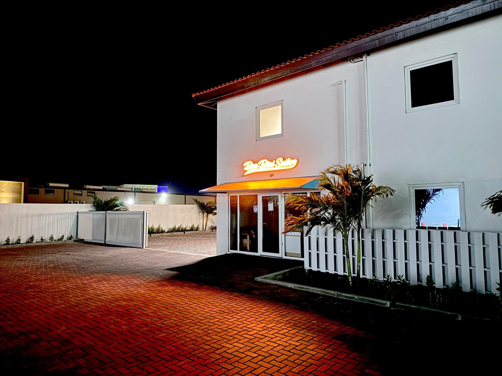 אורנג'סטאד Bon Bini Suites מראה חיצוני תמונה